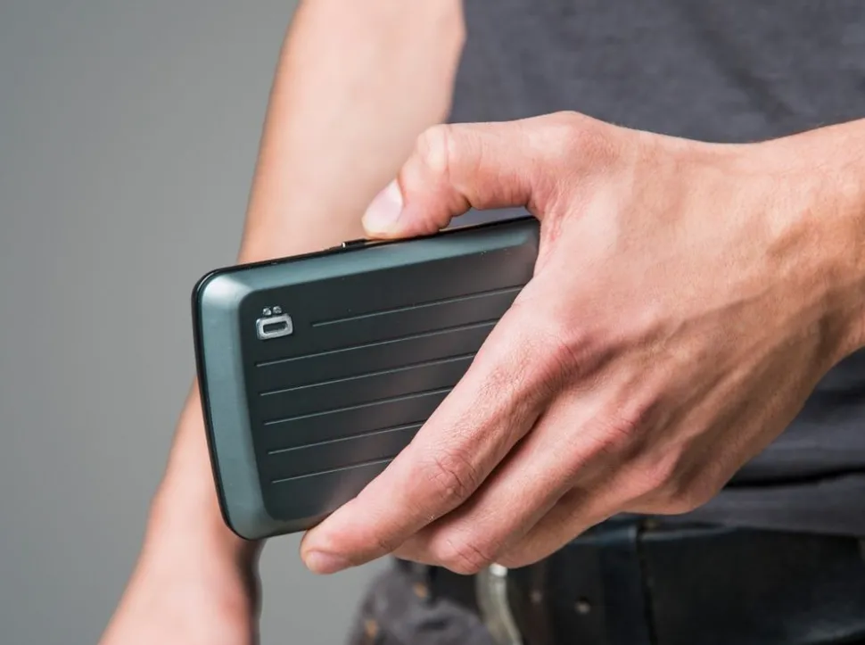 Best Sale Ogon Design Portafoglio in alluminio Smart Case V2 Platinium